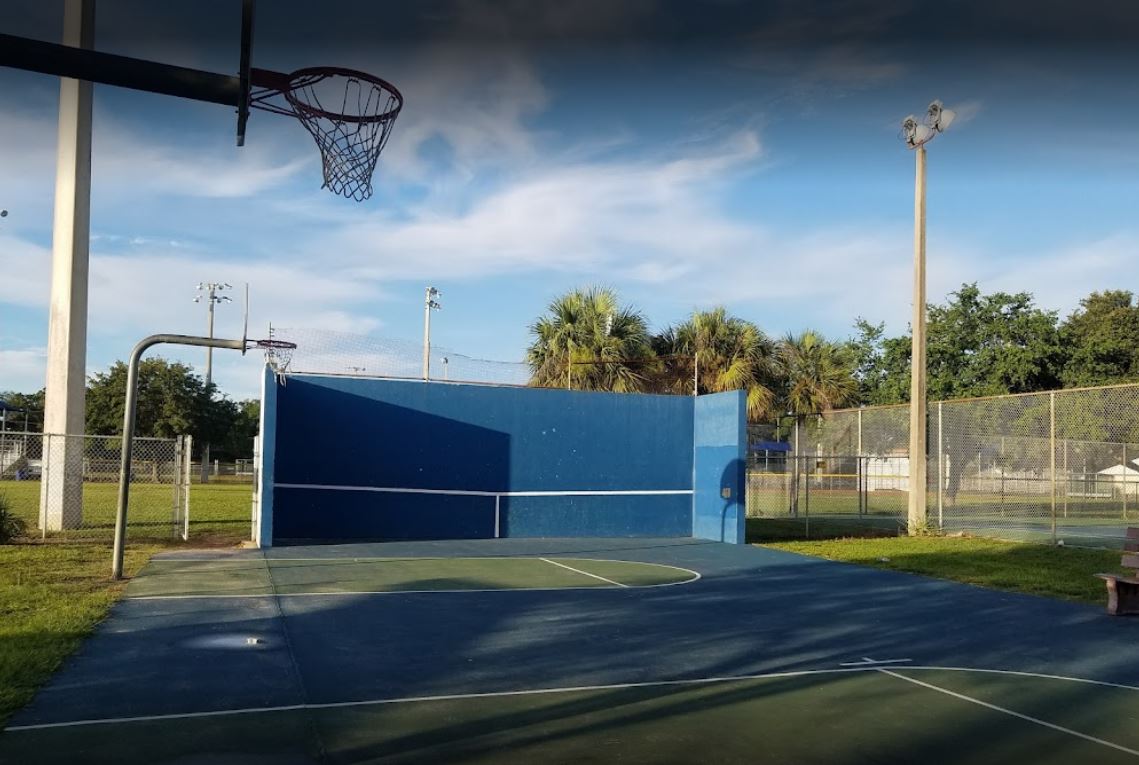 Davis Field Baskestball
