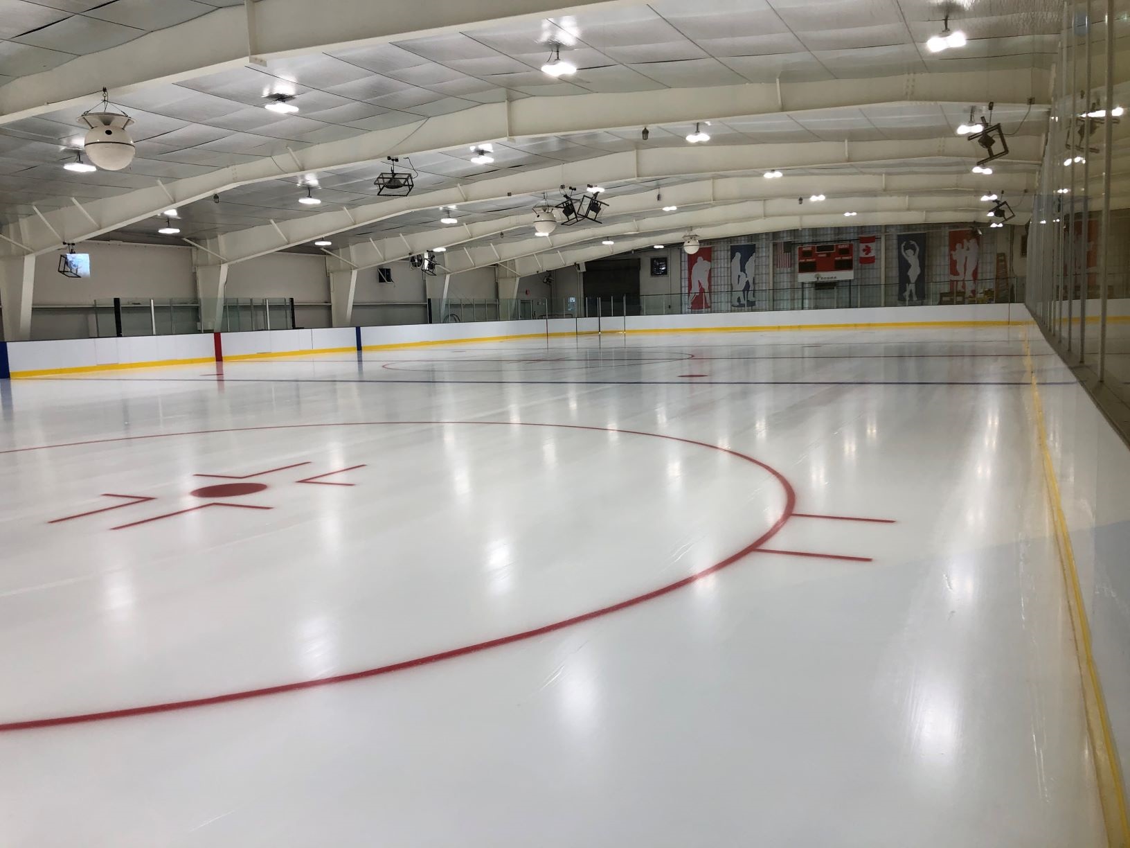 Flo Fabrizio Ice Center resize 1