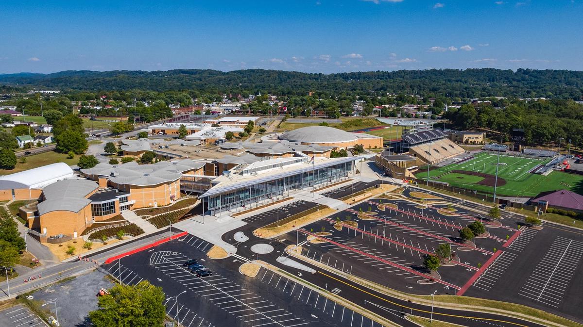 Dobyns-Bennett High School