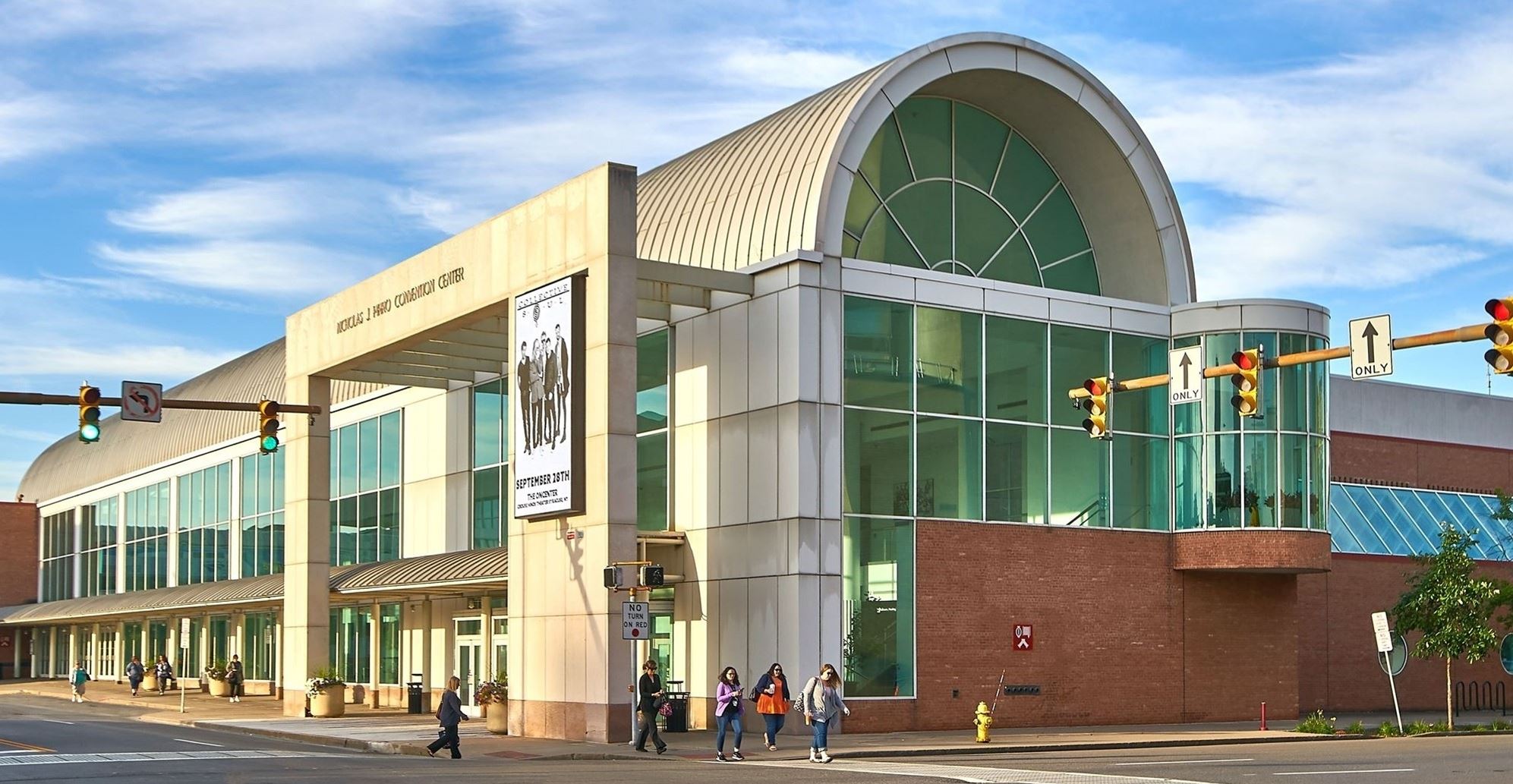 The_Oncenter_Convention_Center_-_Syracuse,_NY_-_Credit_Chuck_Wainwright_2019(1).jpeg
