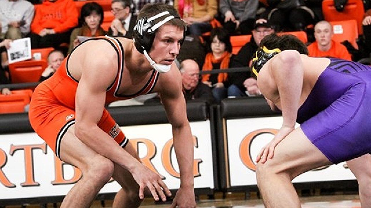 wartburg-wrestling-2112014