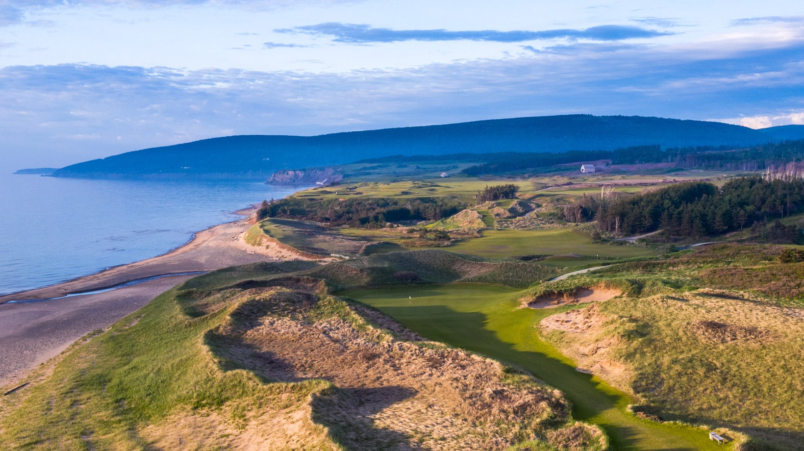 Cabot_Golf_Cabot-Cliffs-Page_Gallery_Hole-6-Cabot-Cliffs-Brian-Oar_LR.jpg