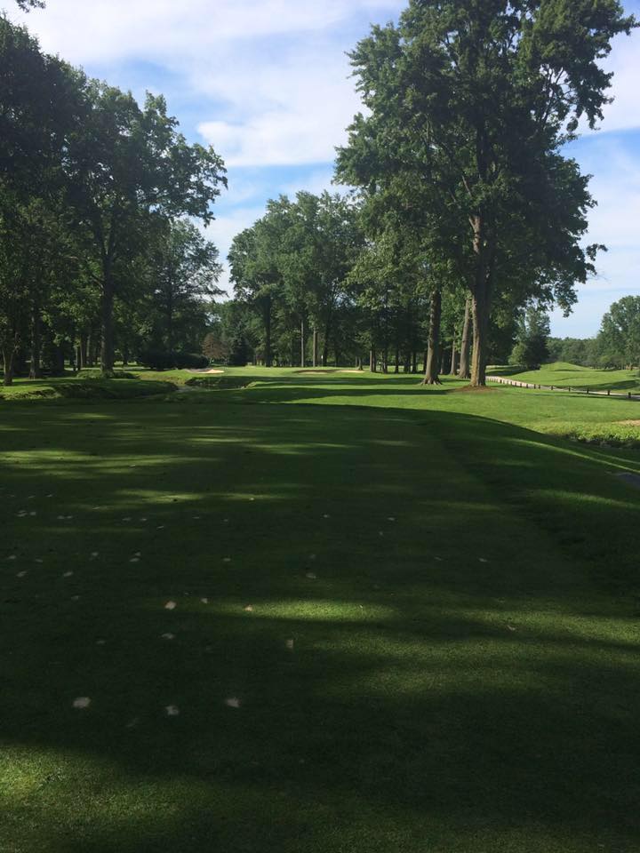 Avon Oaks Country Club 1