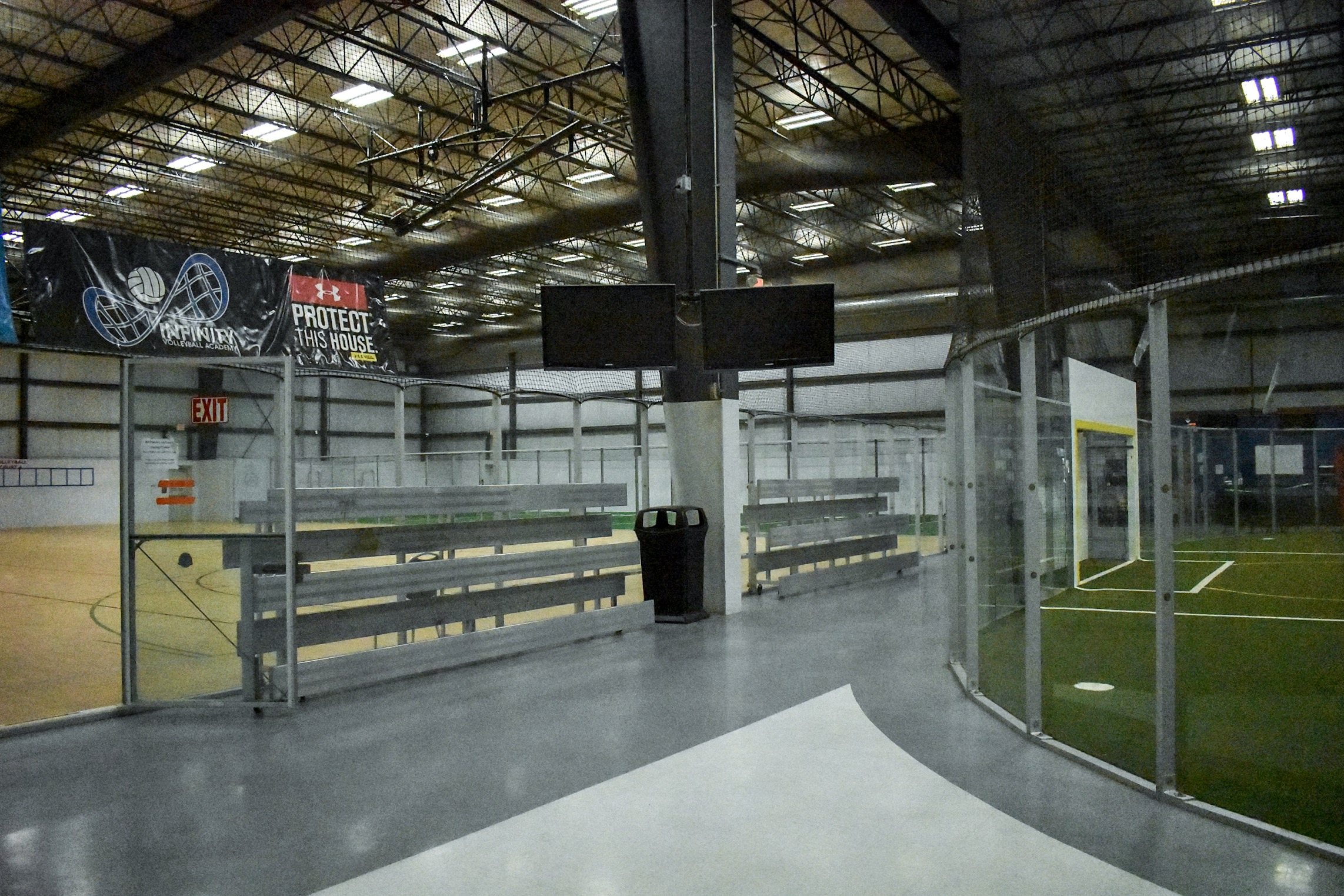 XL Sports World