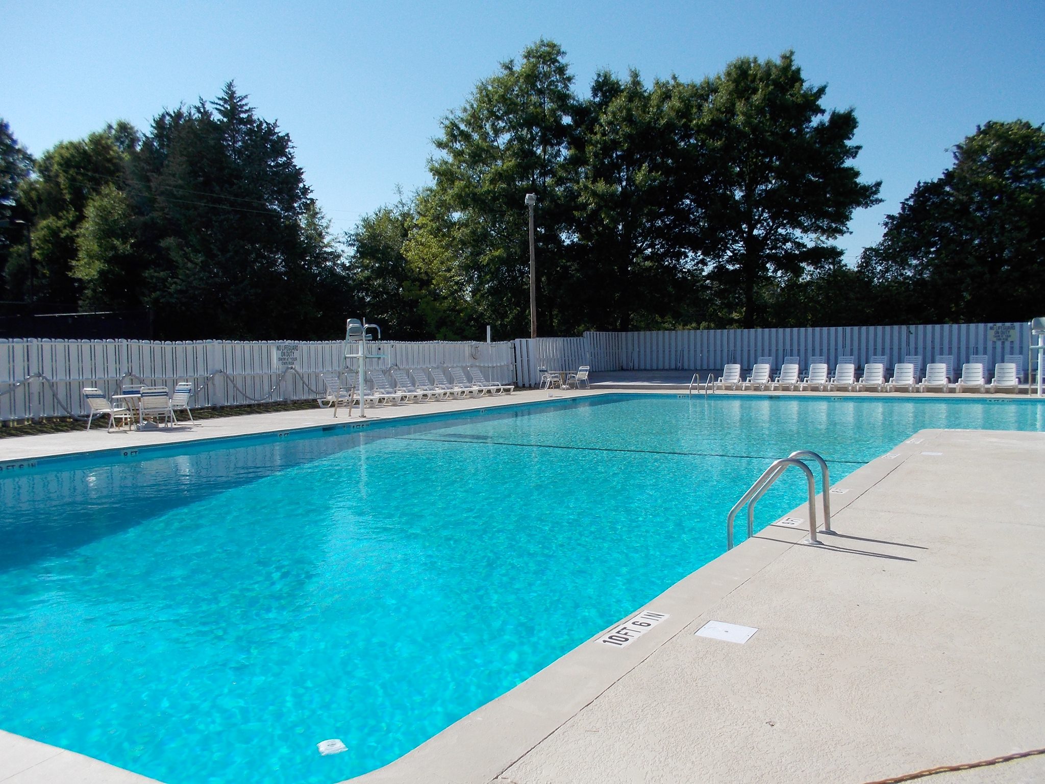 Greenwood Country Club - Pool2