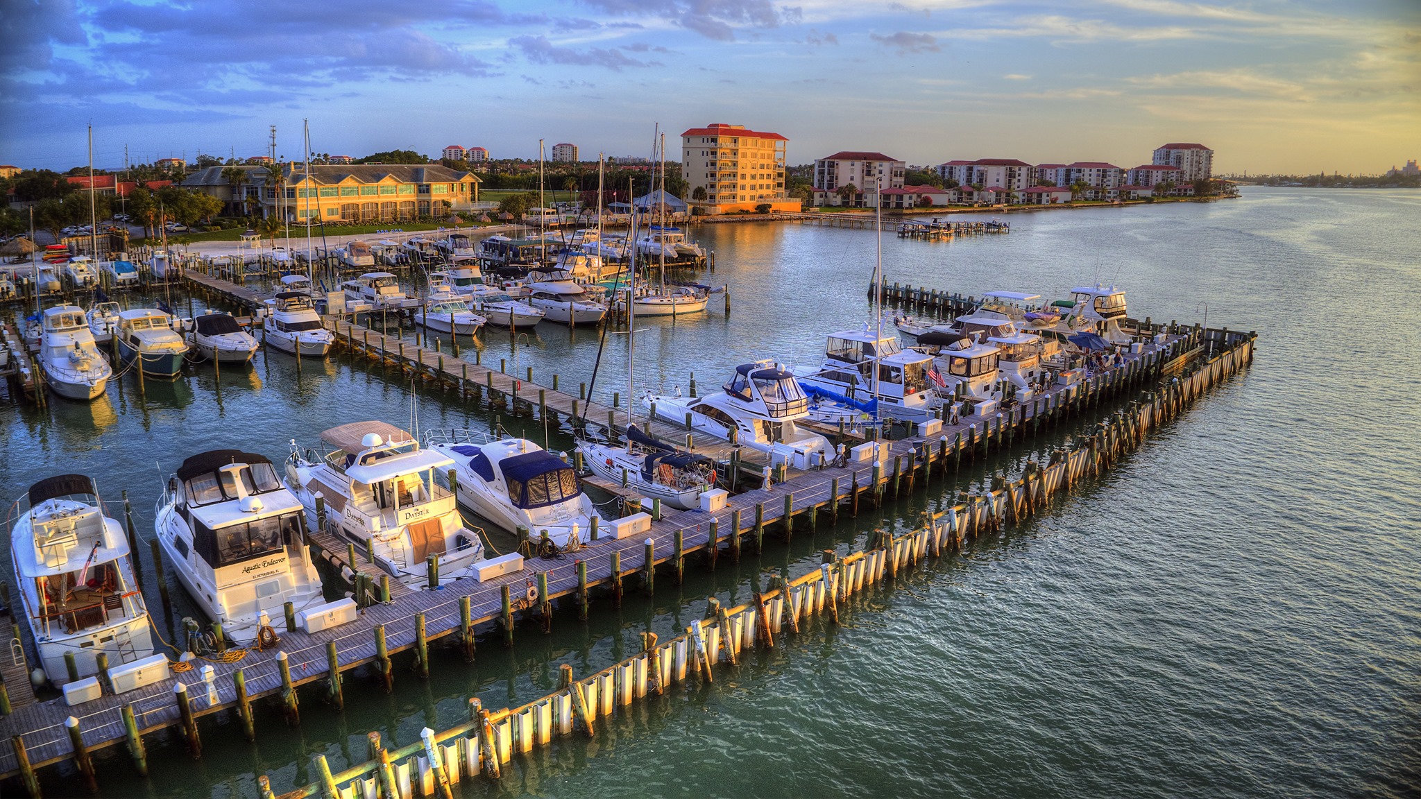 Isla Del Sol Yacht & Country Club8