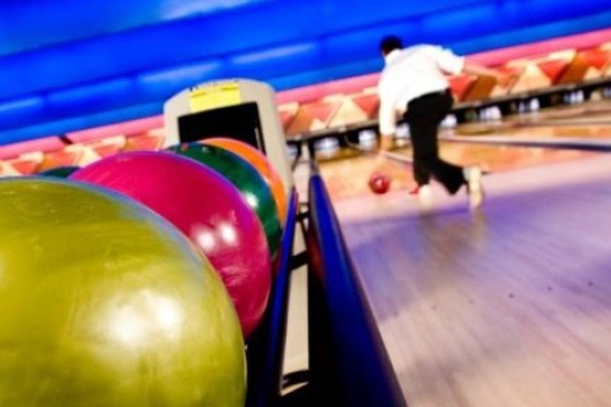 Bowlero Davie