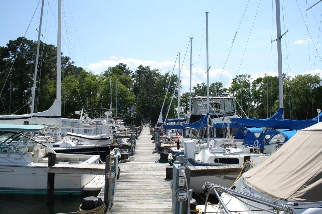 Spring Cove Marina boats