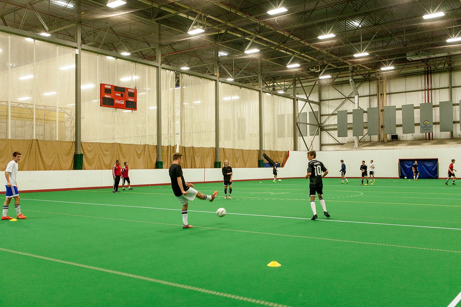 6192e0d1ce886b0ba9d7ea30_2015_CollicutCentre_Soccer.jpg