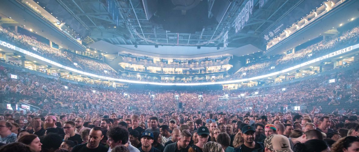 RADIOHEAD-CROWD-SHOT-07192018Scotiabank-Arena-1-a8c01313b7.jpg
