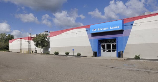 AMF Riviera Lanes2