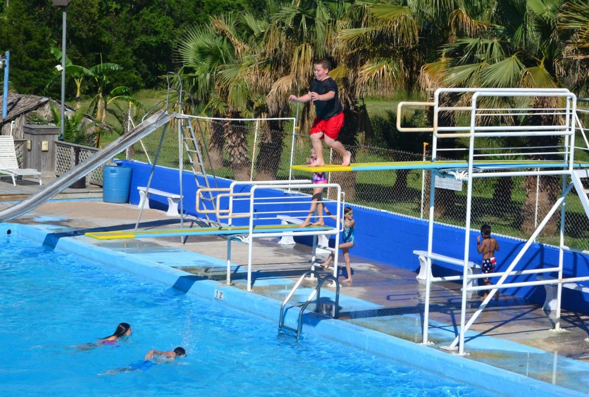 Playdium Pool 6