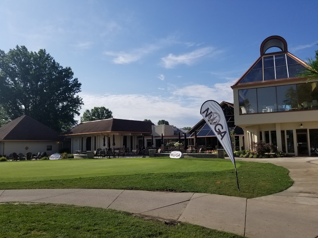 Avon Oaks Country Club 7