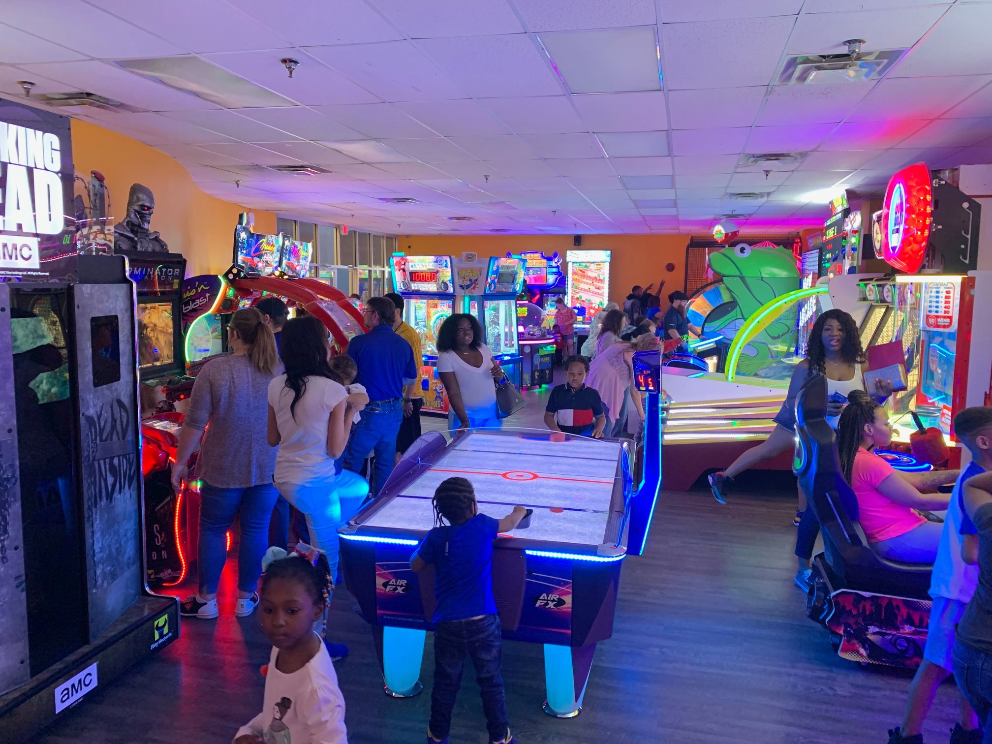 Strike Zone Bowling Lanes4