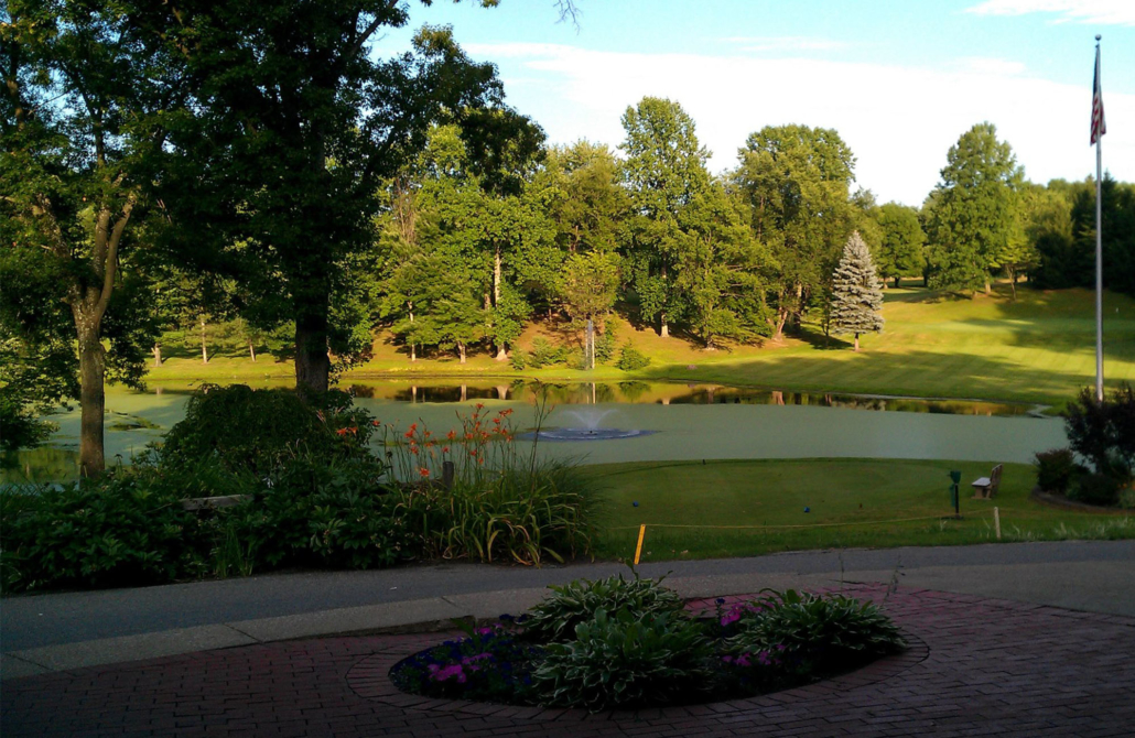 Paradise Lake Country Club 3