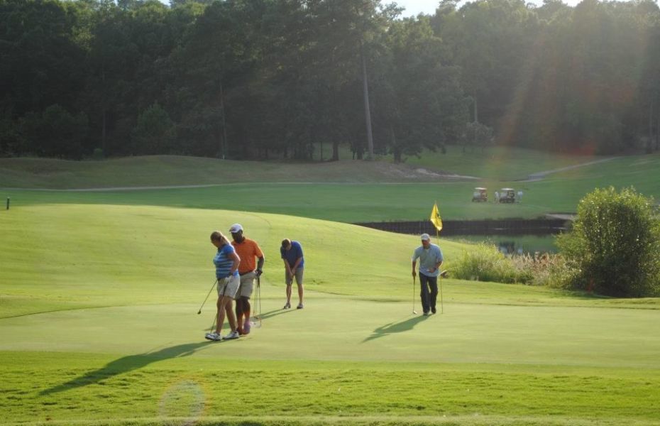 AnyConv.com__Houndslake Country Club 2