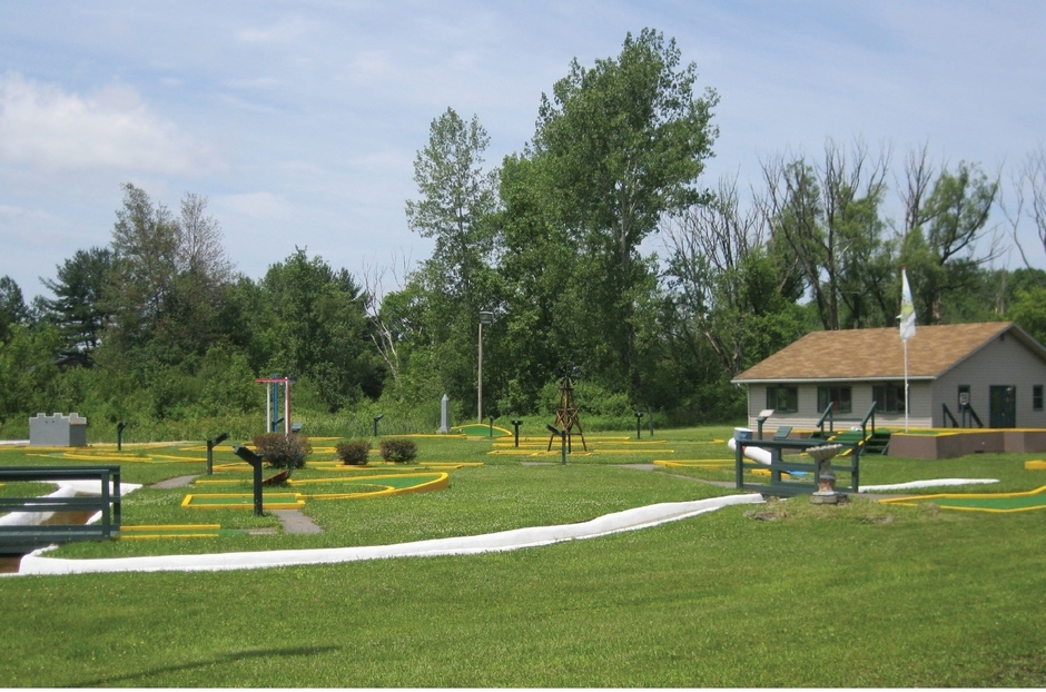 Friendly Putt Putt7