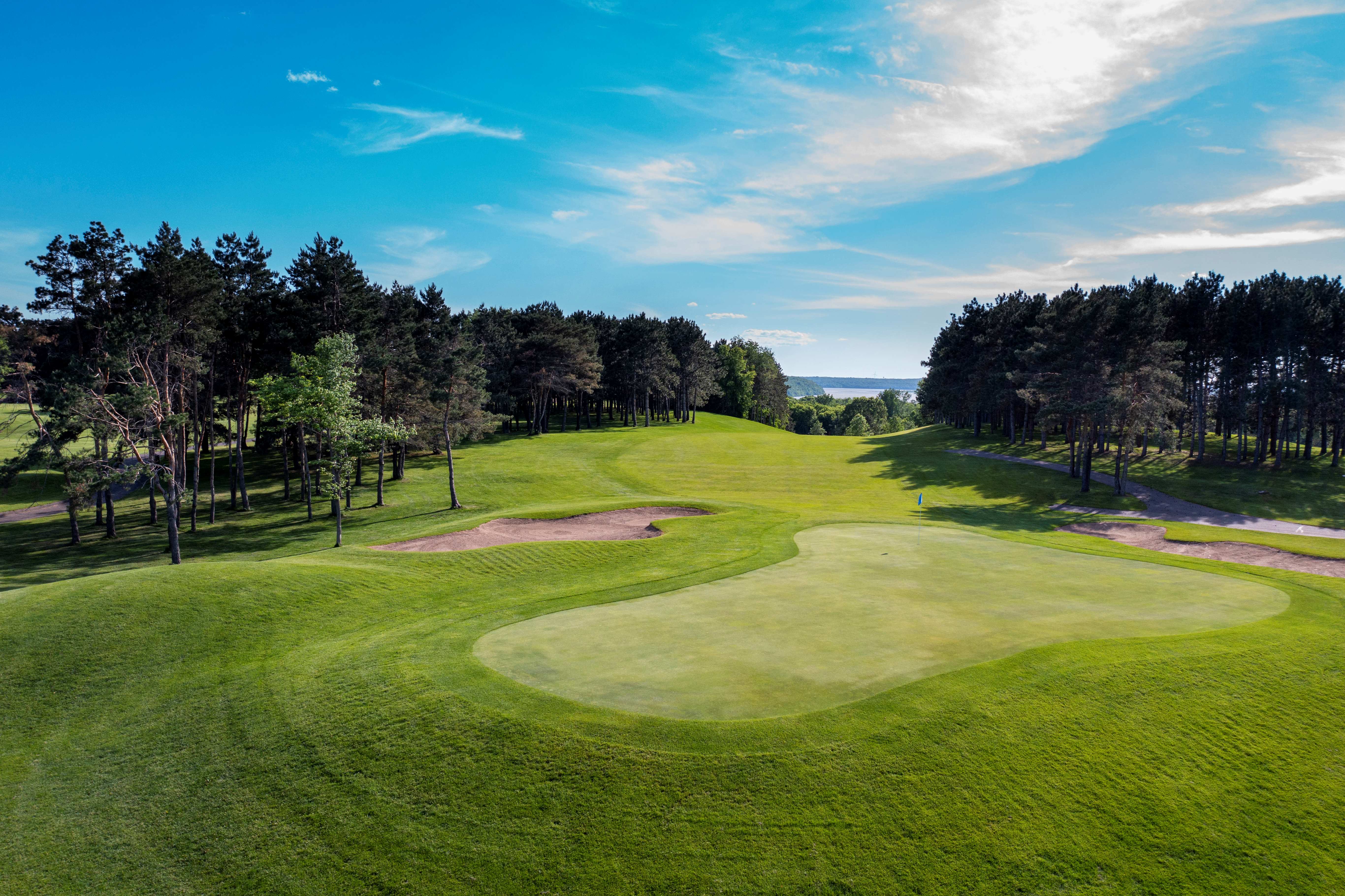 18th Hole small.jpg