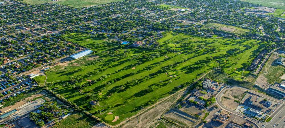 pueblo country club course.gif