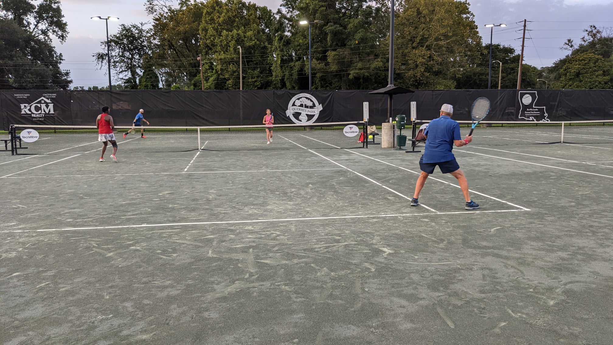 Querbes Tennis Center 4