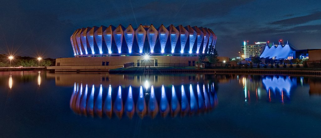 Hampton coliseum outside
