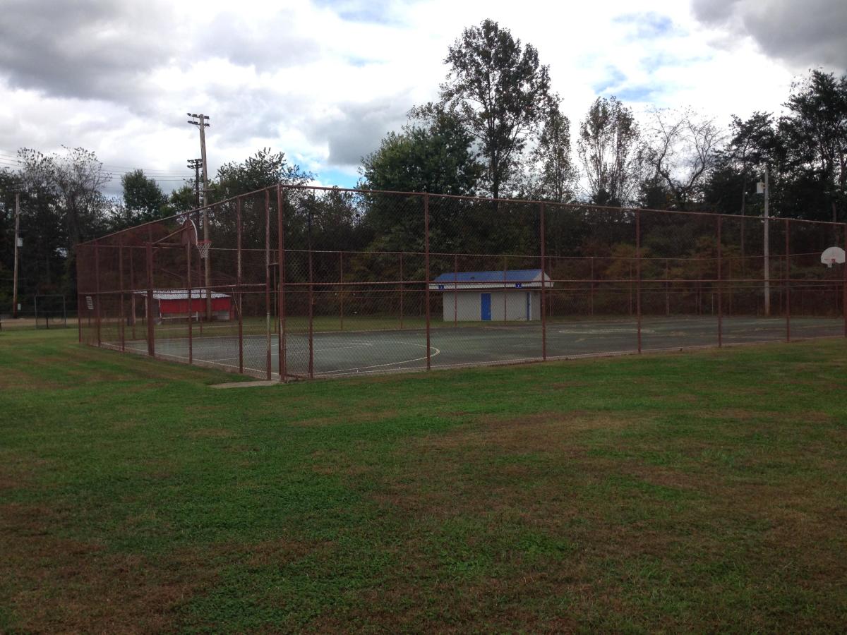 Basketball_Court_e1152d95-5056-a36a-07434129fdc96067