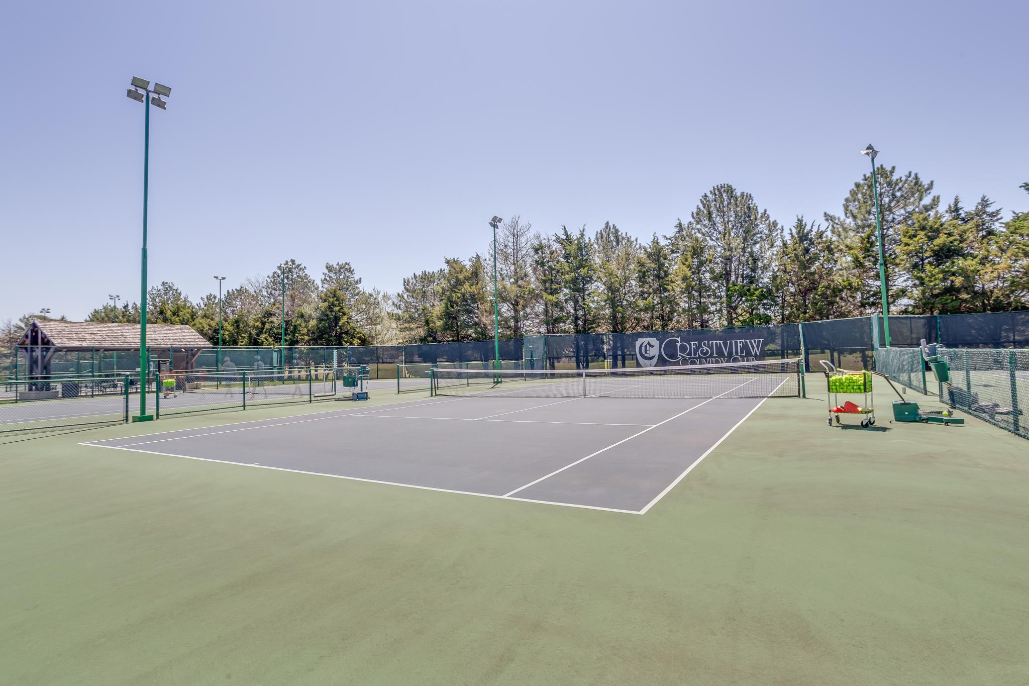 Crestview Country Club - Outdoor Tennis Courts