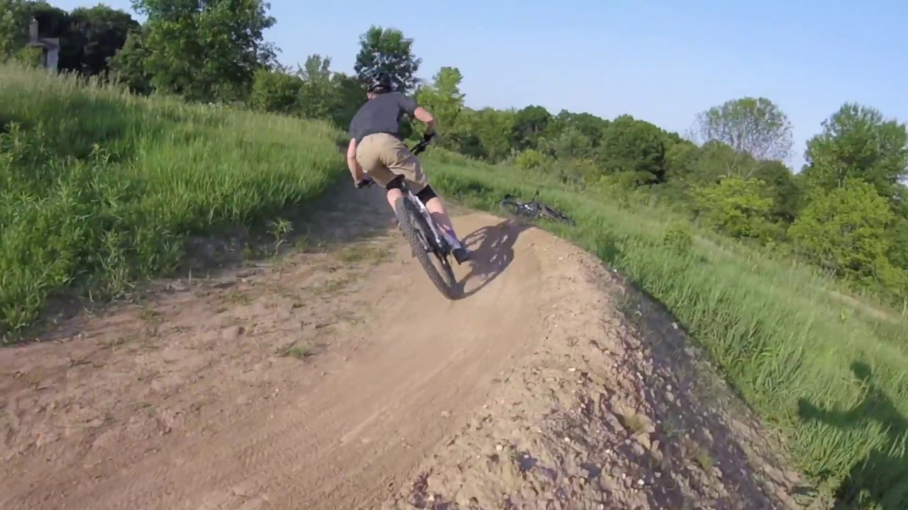 Singletrack at CamRock 1