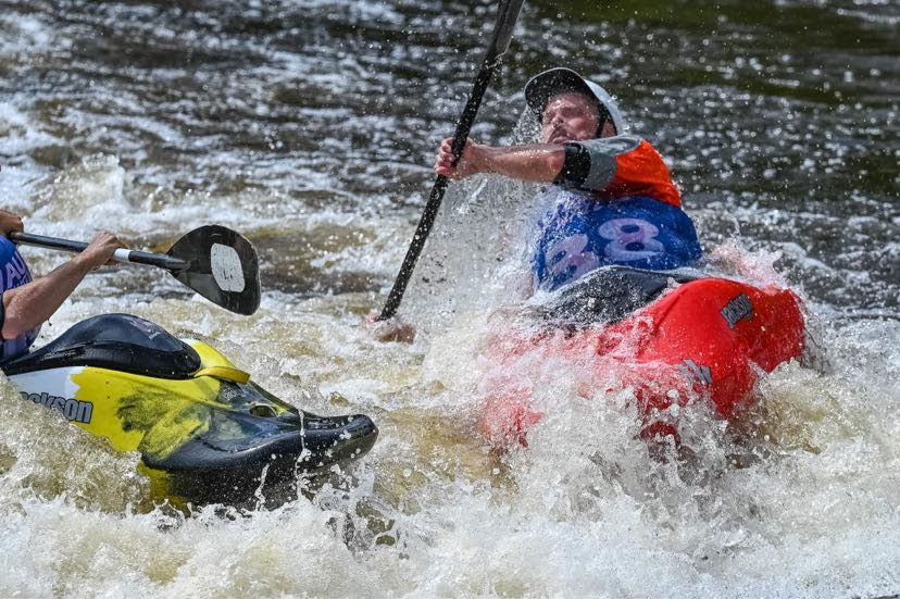 Whitewater-kayakers_DA2964C9-5056-A36A-0846C12ACEAD1FB7-da29642a5056a36_da296b18-5056-a36a-084ee8b581e0f710.jpg