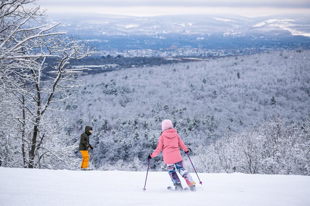 Montage_Mountain_2023_Skiing_06 (1).jpg