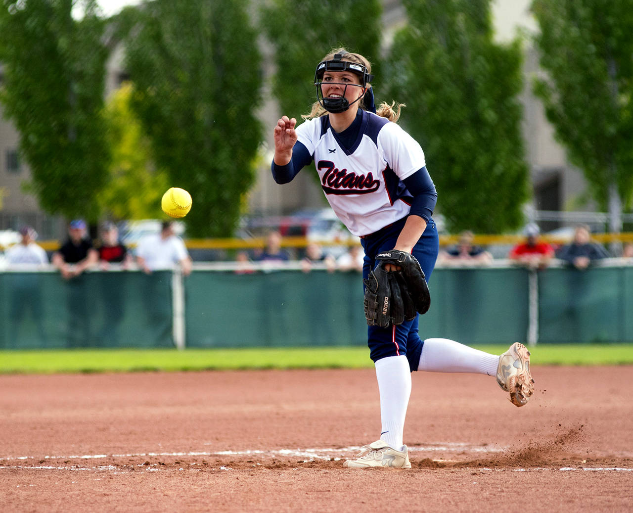 17009286_web1_M-Kam-Adkins-pitch-ADW-190525