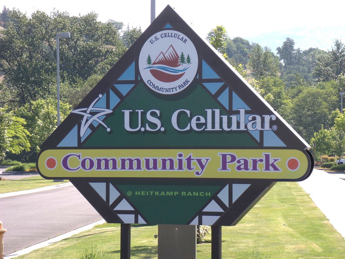 US_Cellular_Park_sign_north_entrance