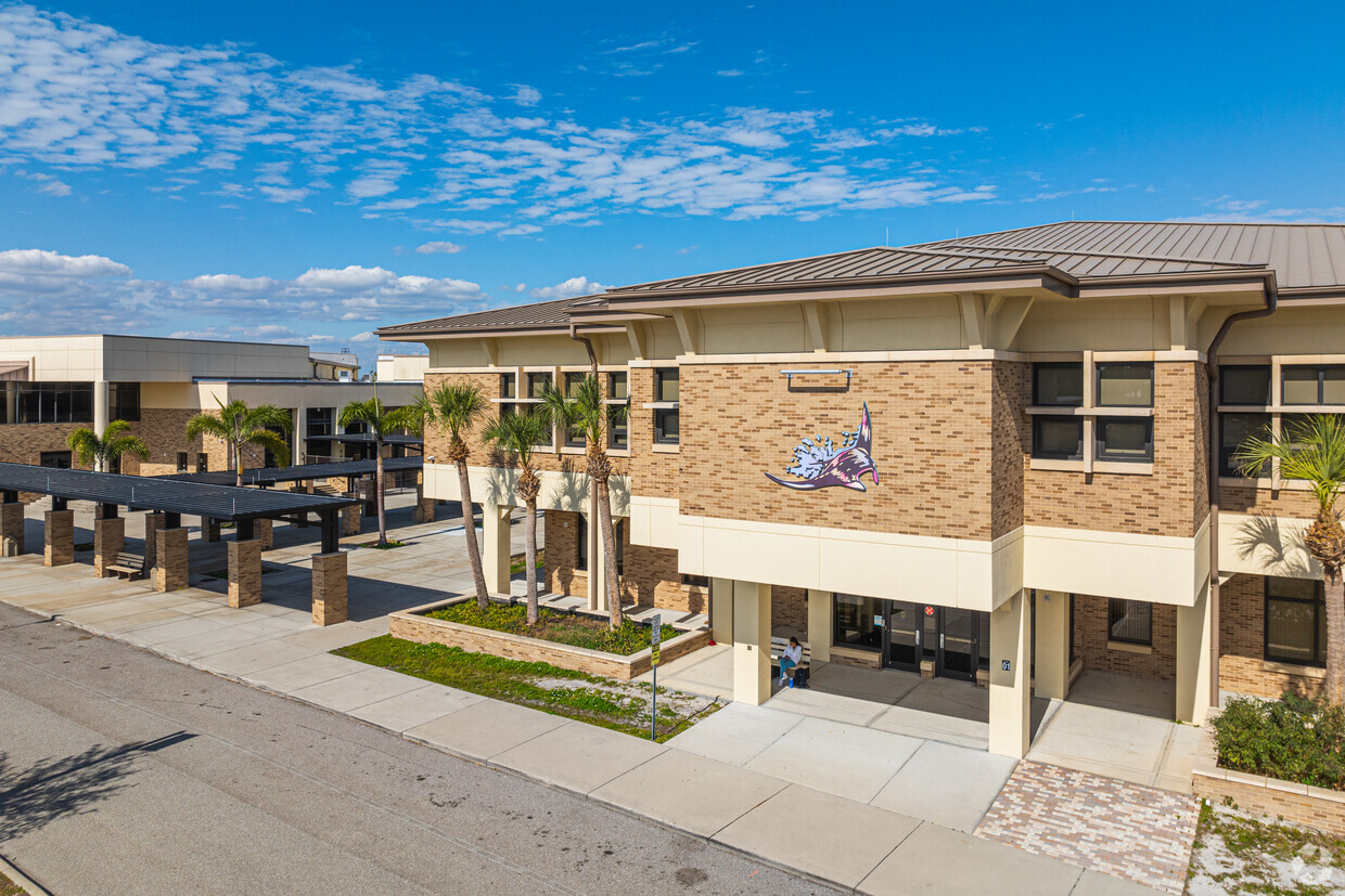lemon-bay-high-school-englewood-fl-6-schoolphoto.jpg