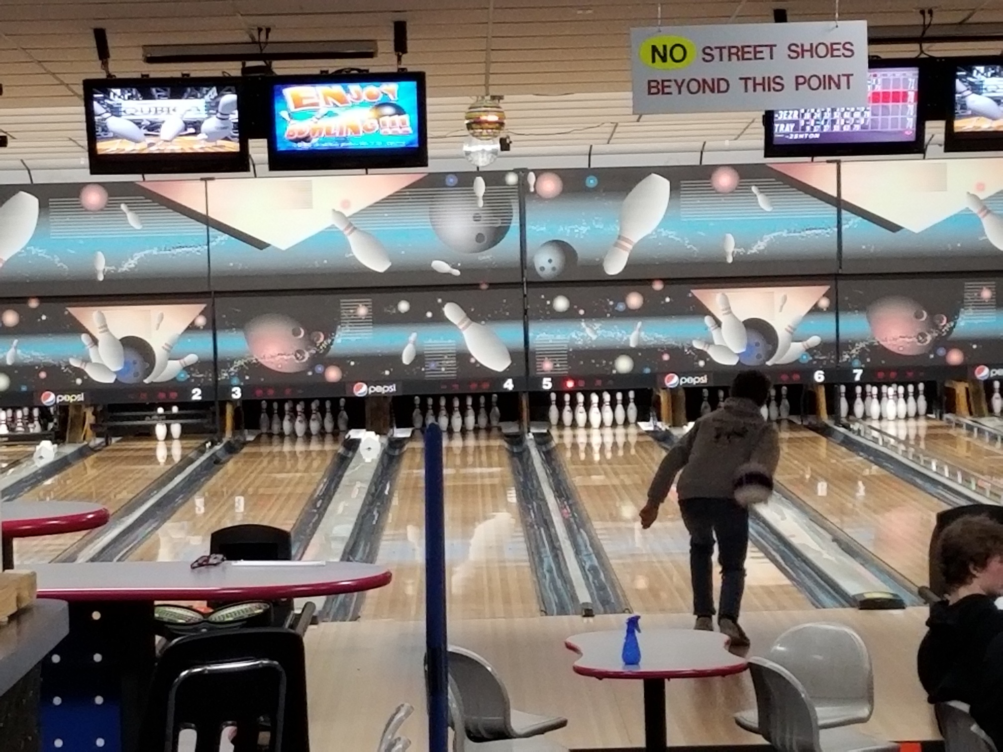 Ojibwa Golf & Bowling7