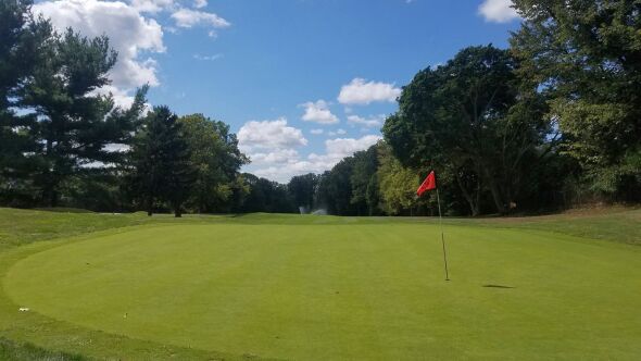 alverthorpe park golf course 4