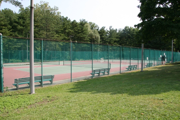 whitney pond park nassau county.jpg