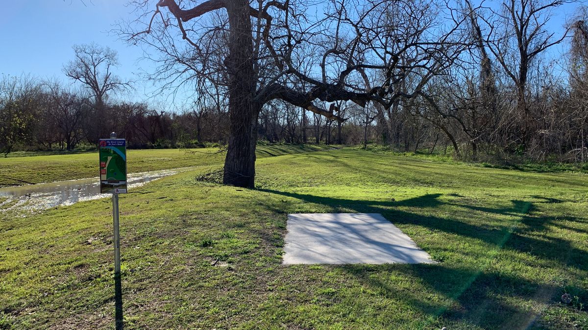 Fox's Bend Disc Golf Course 6