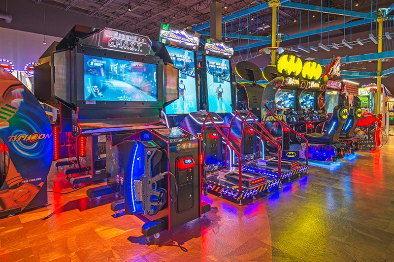 main event entertainment center 4
