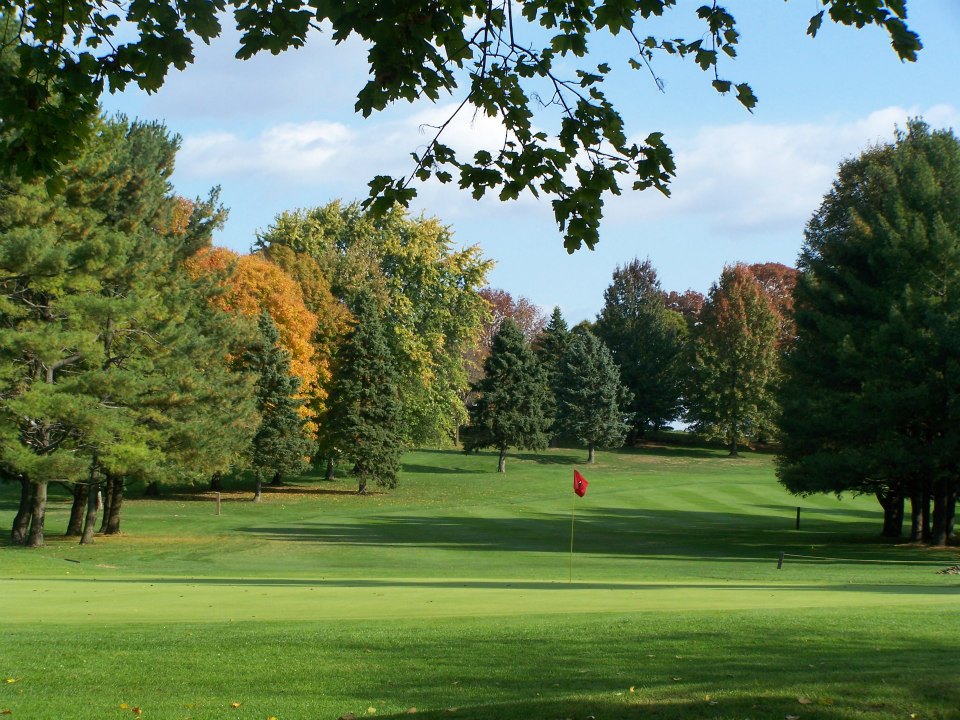 Armitage Golf Club2