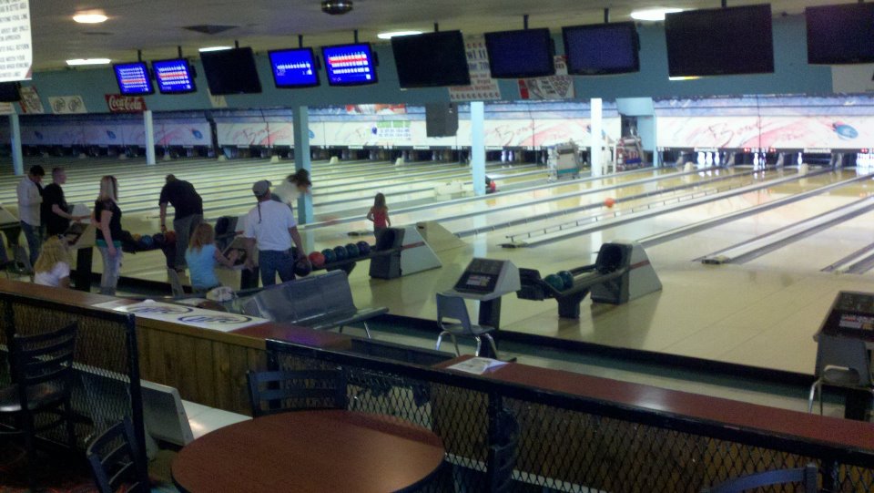 Meadowood Lanes, Restaurant & Lounge5