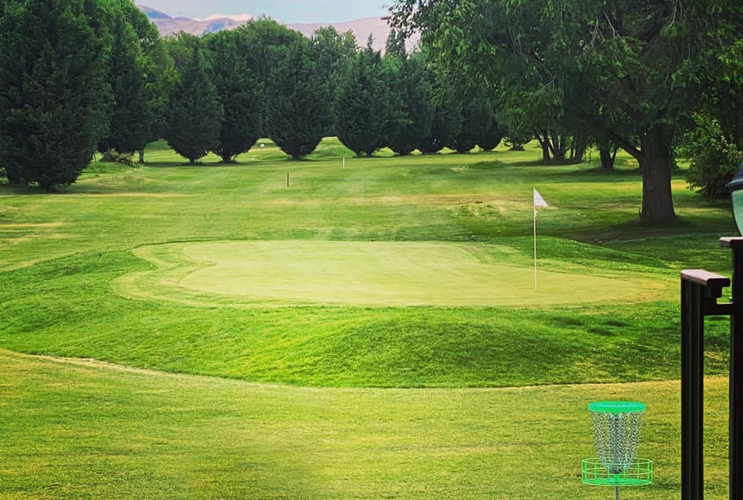 River Ridge Restaurant and Golf Course 1