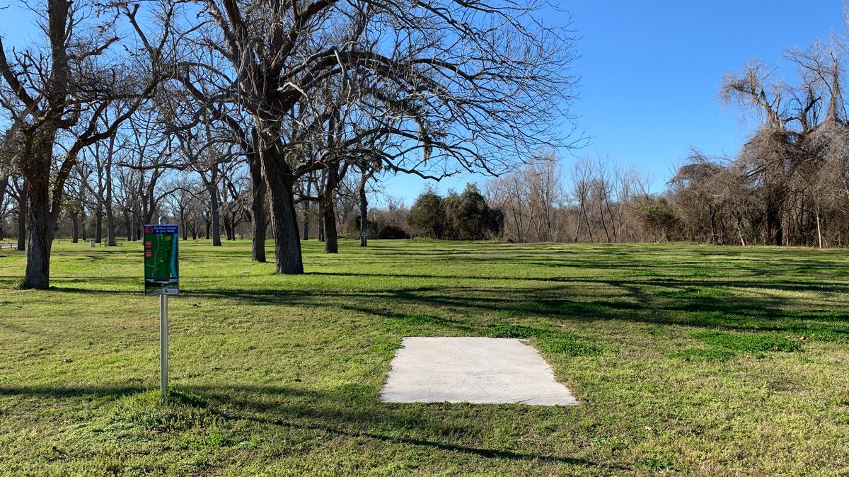 Fox's Bend Disc Golf Course 4