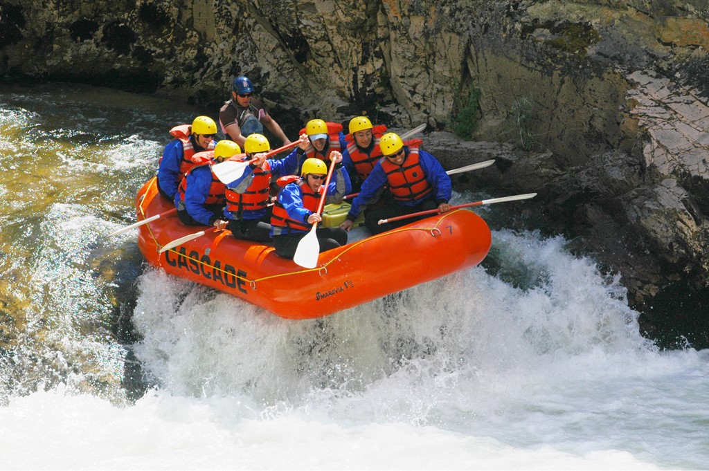 Cascada Raft & Kayak 1