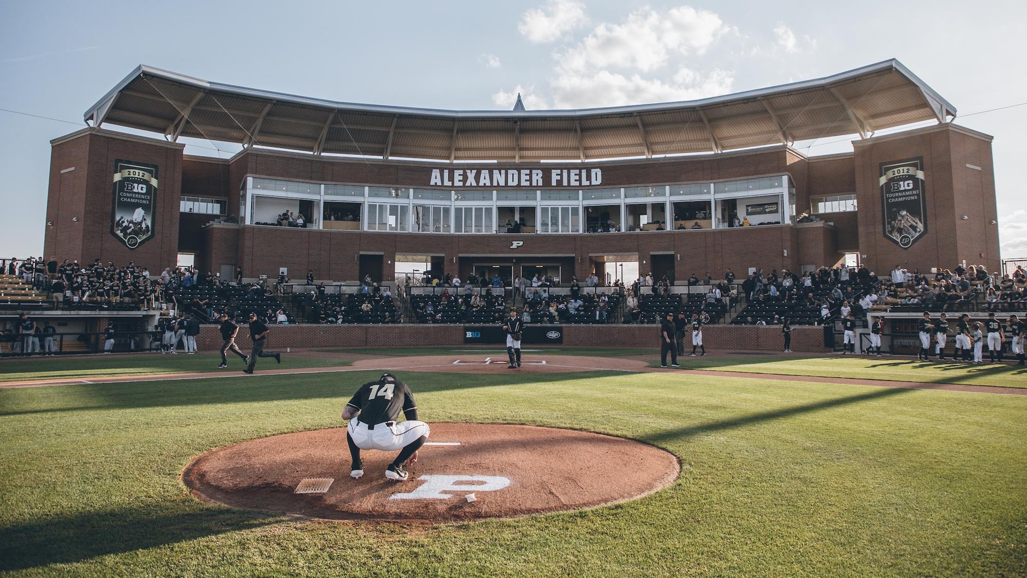 AlexanderField_20190416_DW543848
