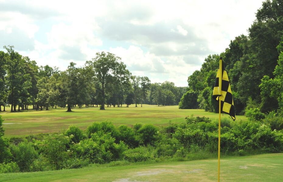 AnyConv.com__Dumas Memorial Golf Course 1