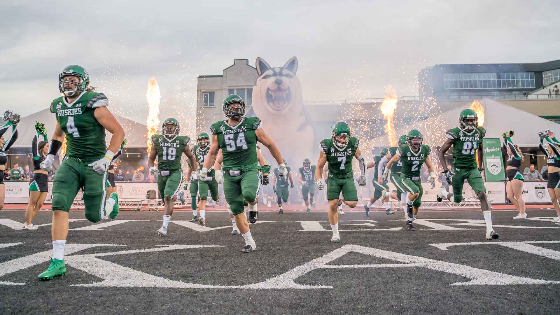 PREGAME_Football_Entrance_DSC02192
