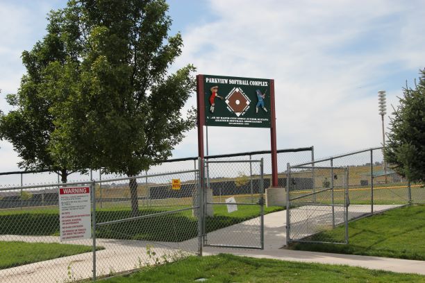 Parkview tennis entrance.jpg
