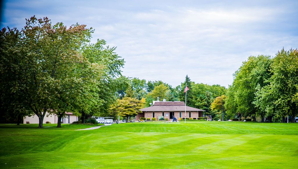 Huron Shores Golf Club  4