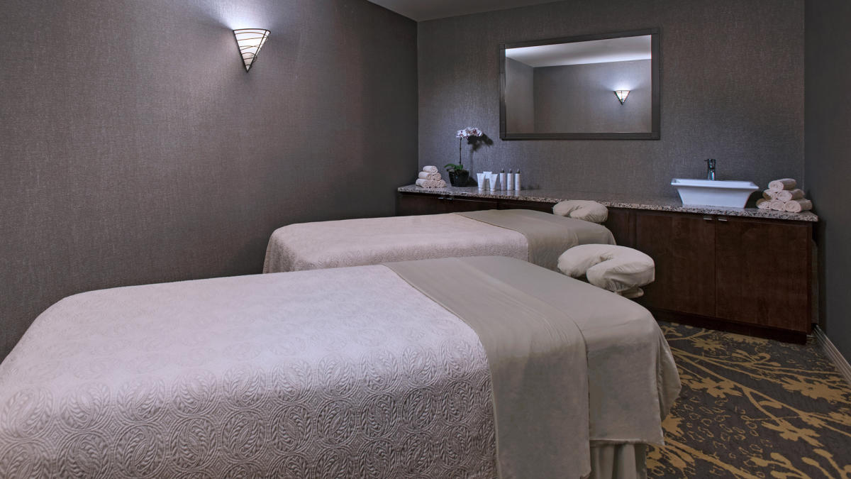 Eaglewood Resort & Spa 3