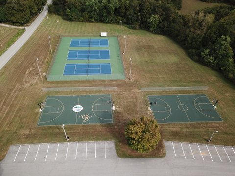 Gary_Cavan_Park_New_Courts